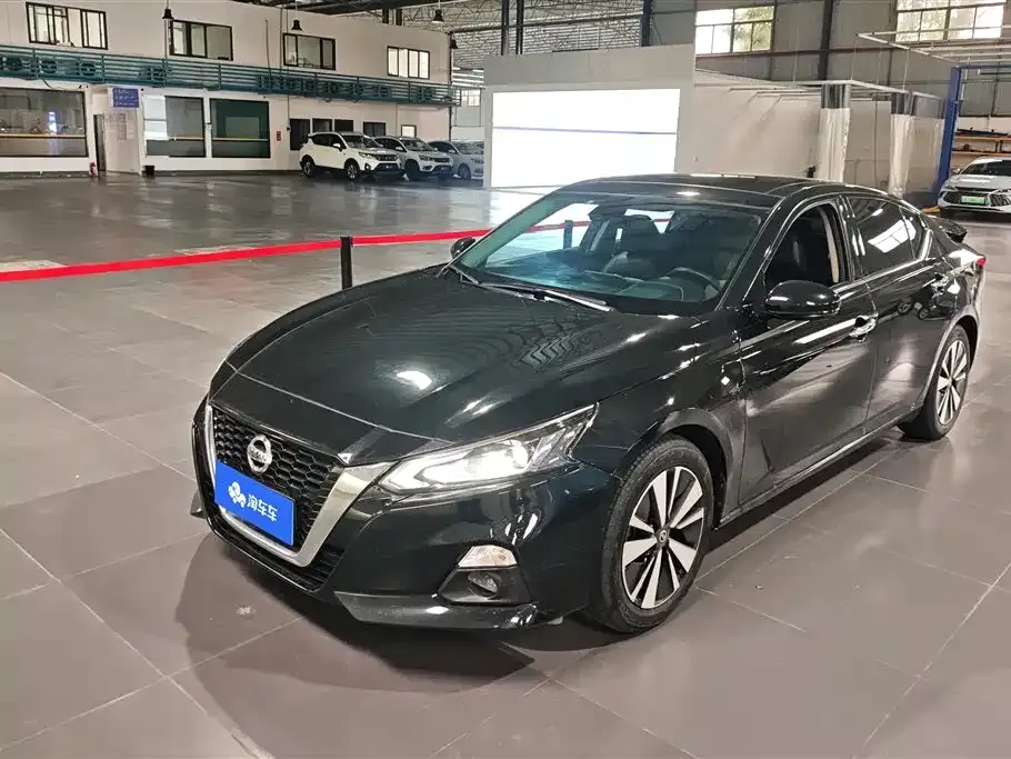 Nissan Teana 2.0L XL Comfort 1