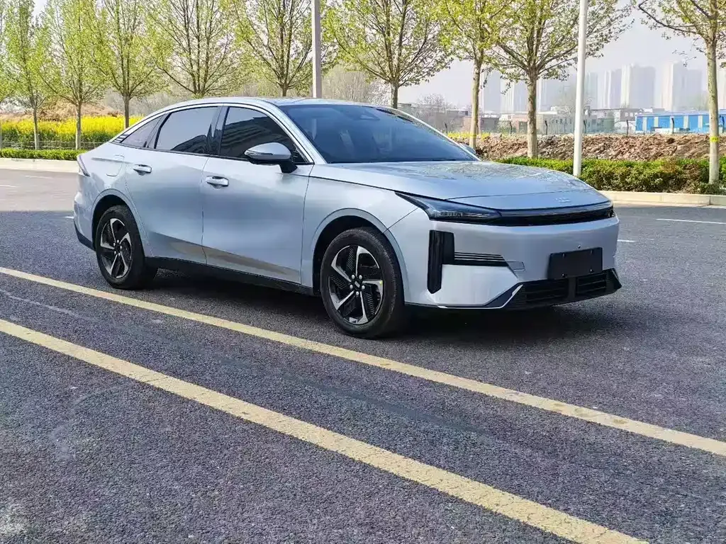 Geely Galaxy L6
