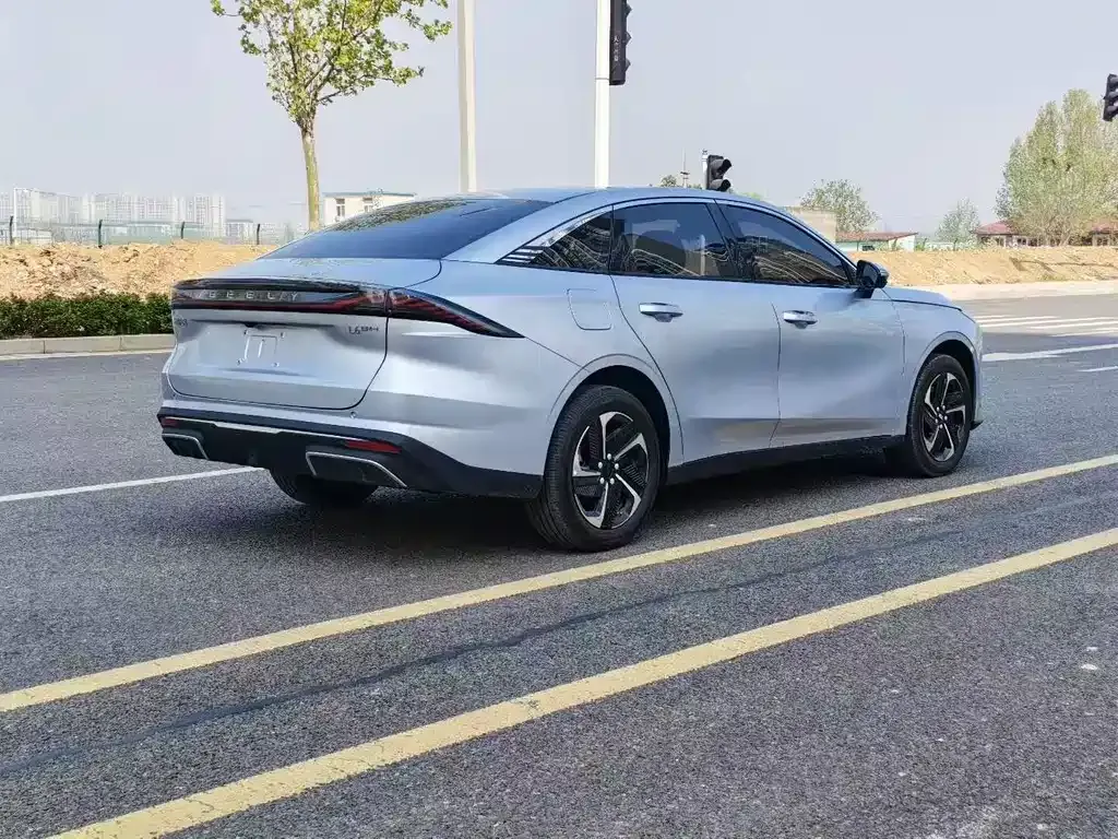 Geely Galaxy L6 2025 из CN, фото 5