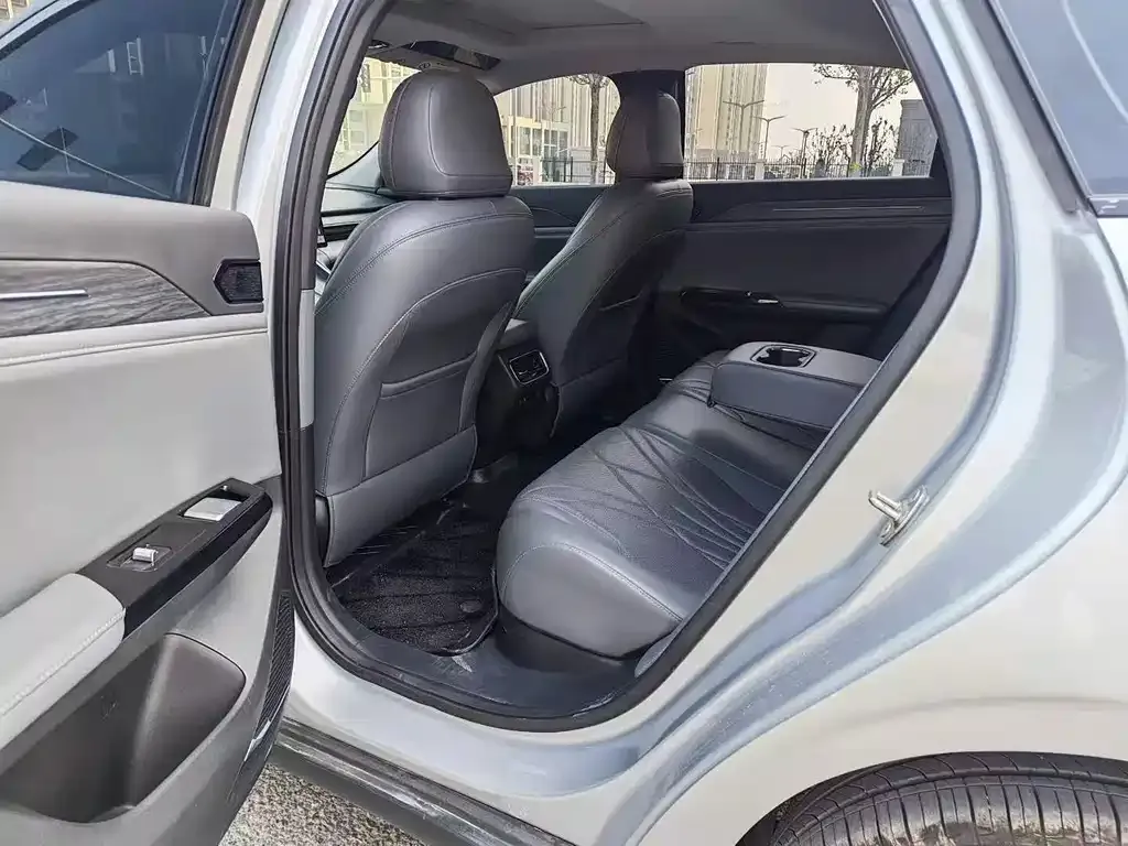 Geely Galaxy L6 2025 из CN, фото 2