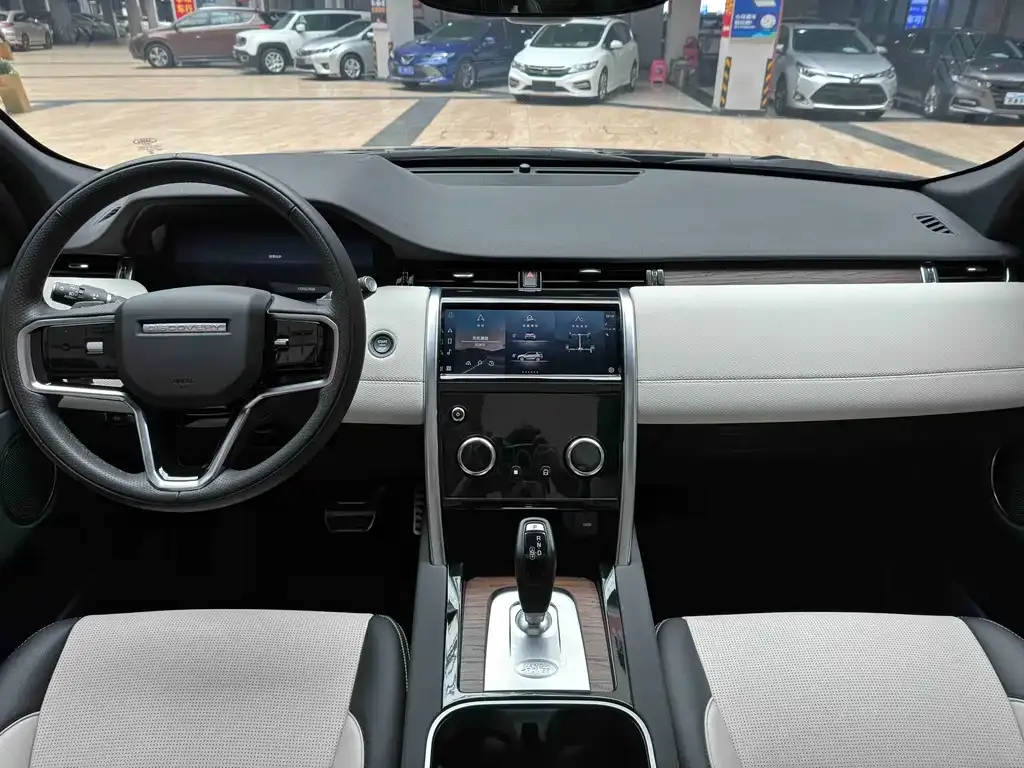 Land Rover Discovery Sport — фото 6