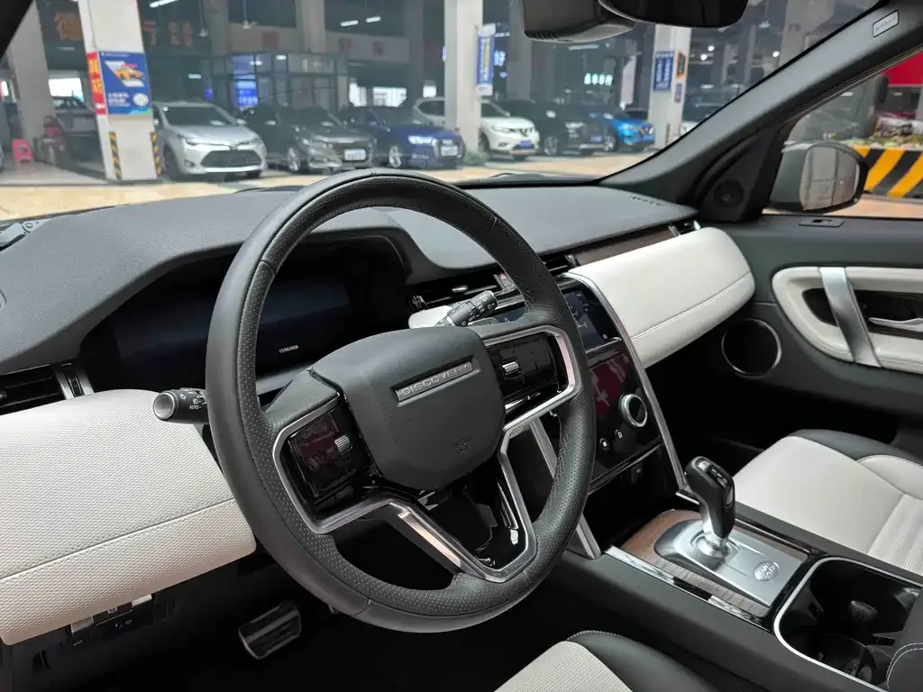 Land Rover Discovery Sport — фото 10