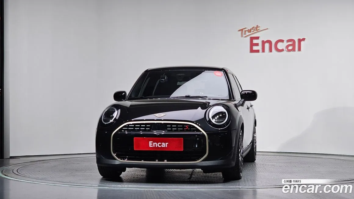 Mini Cooper 2025 из KR, фото 2