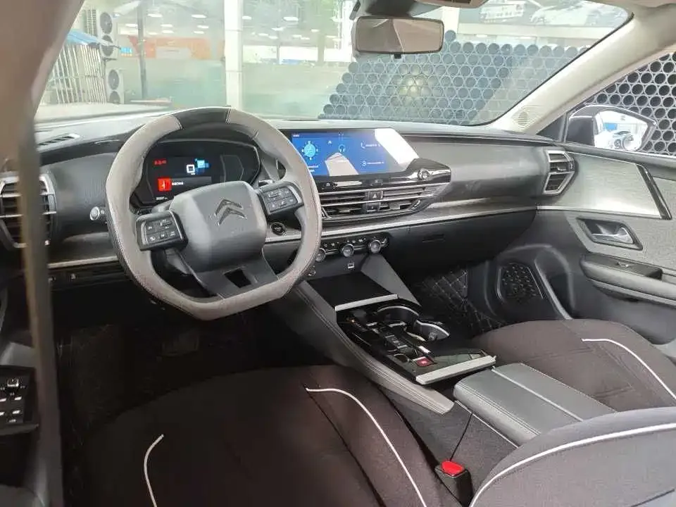 Citroen C5 X 2024 из CN, фото 6