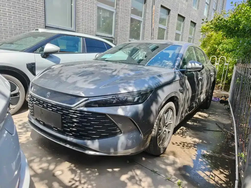 BYD Qin L — фото 1
