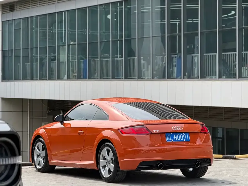 Audi TT 2024 из CN, фото 10