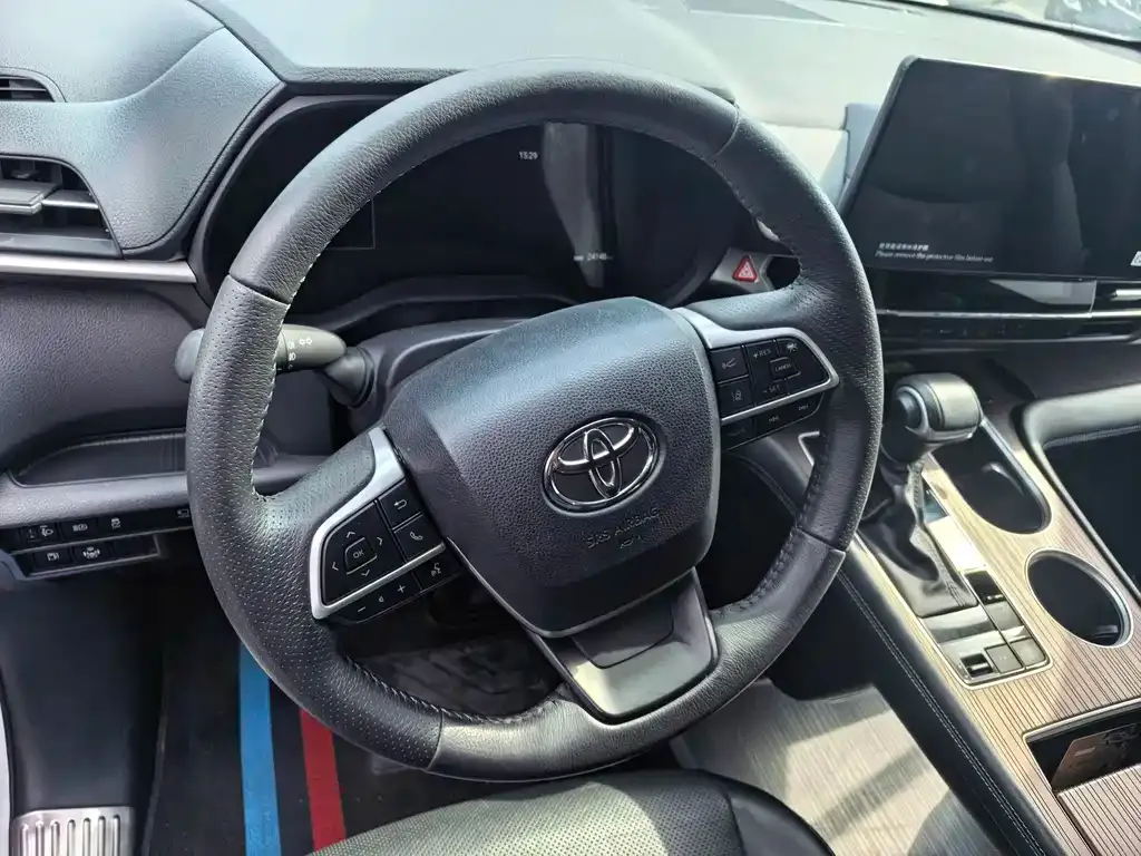 Toyota Granvia 2025 из CN, фото 5