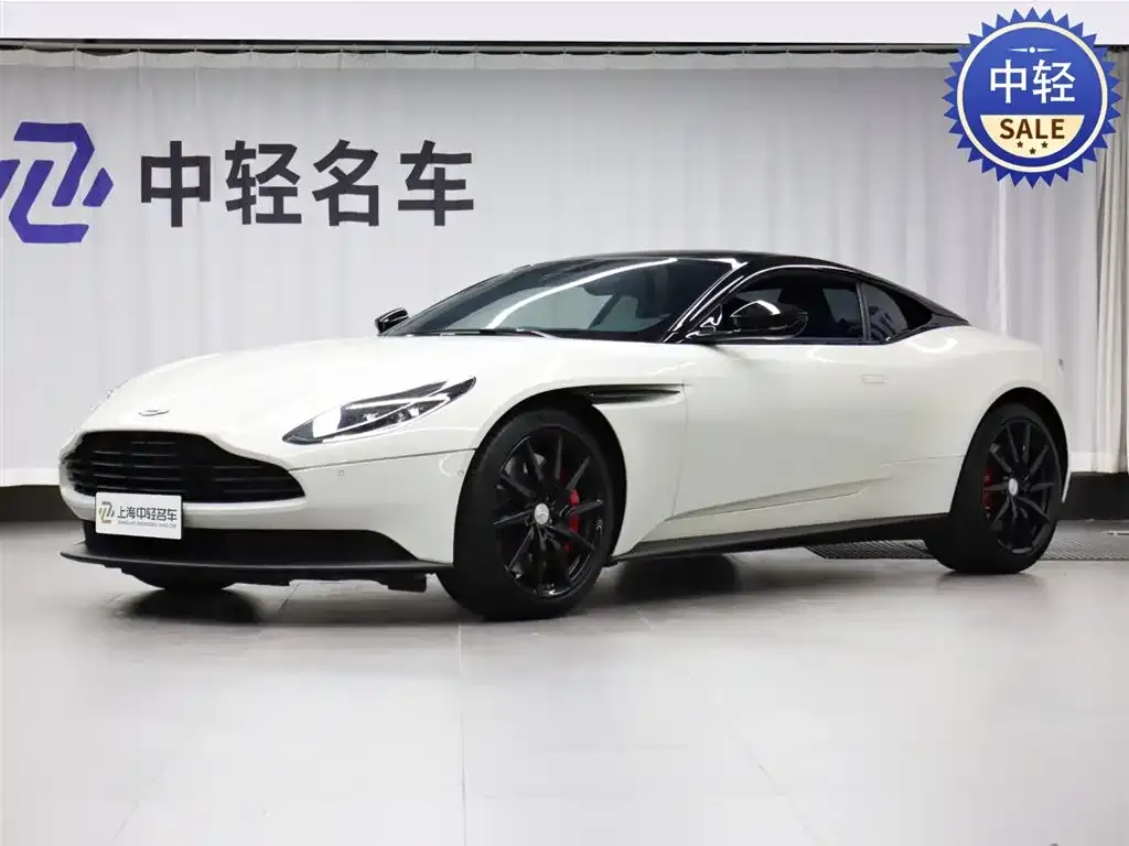 Aston Martin DB11