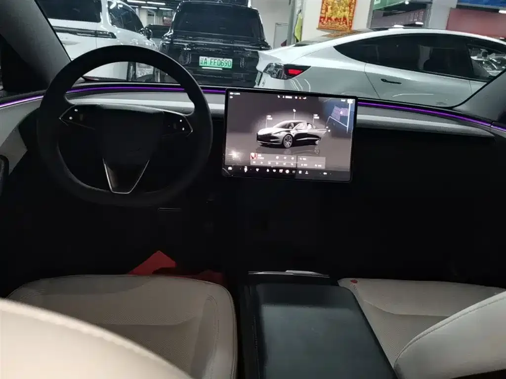 Tesla Model 3 — фото 5