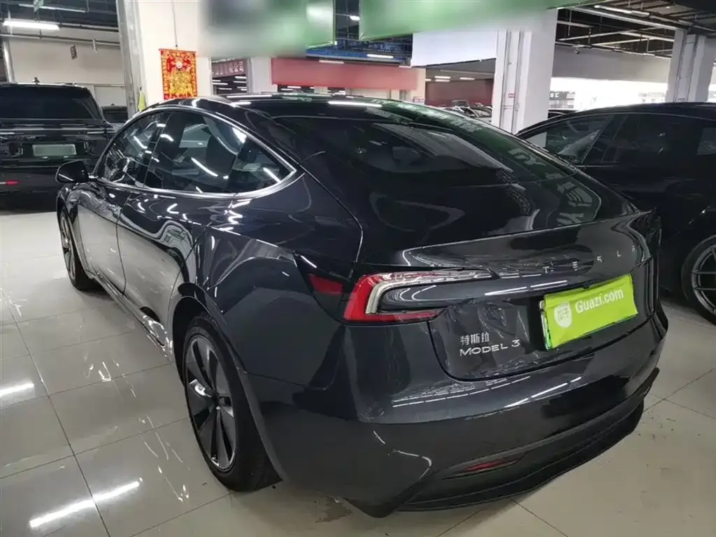 Tesla Model 3 — фото 10