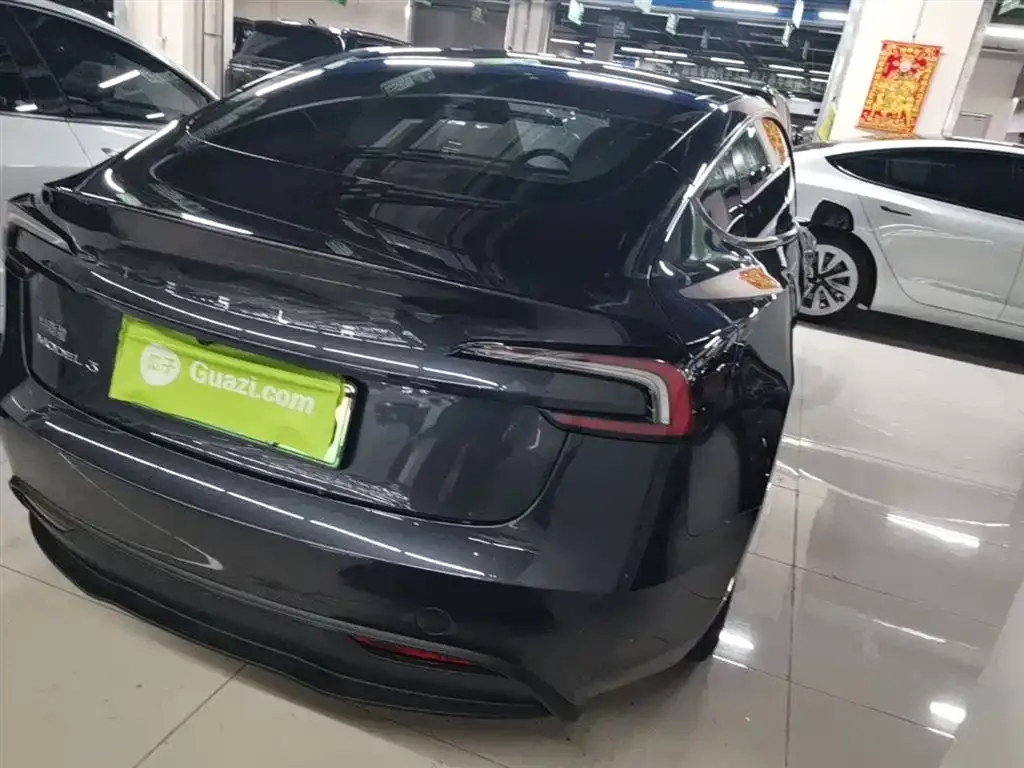 Tesla Model 3 — фото 6
