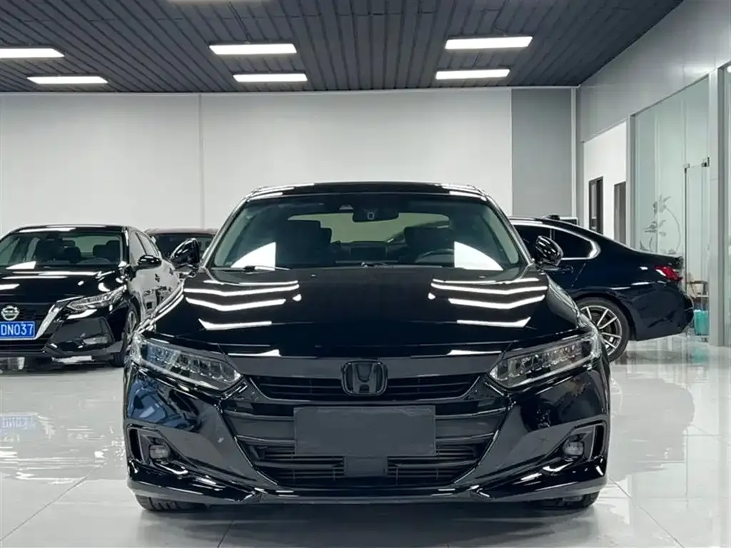 Honda Accord — фото 9