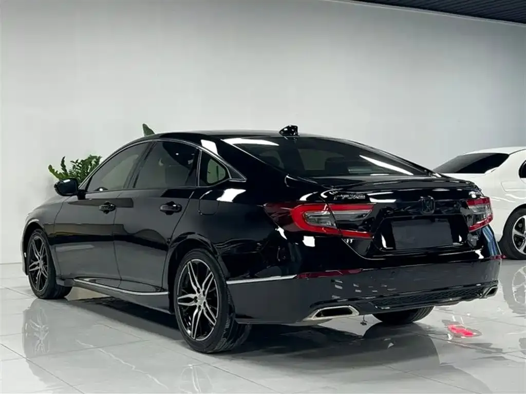 Honda Accord — фото 2