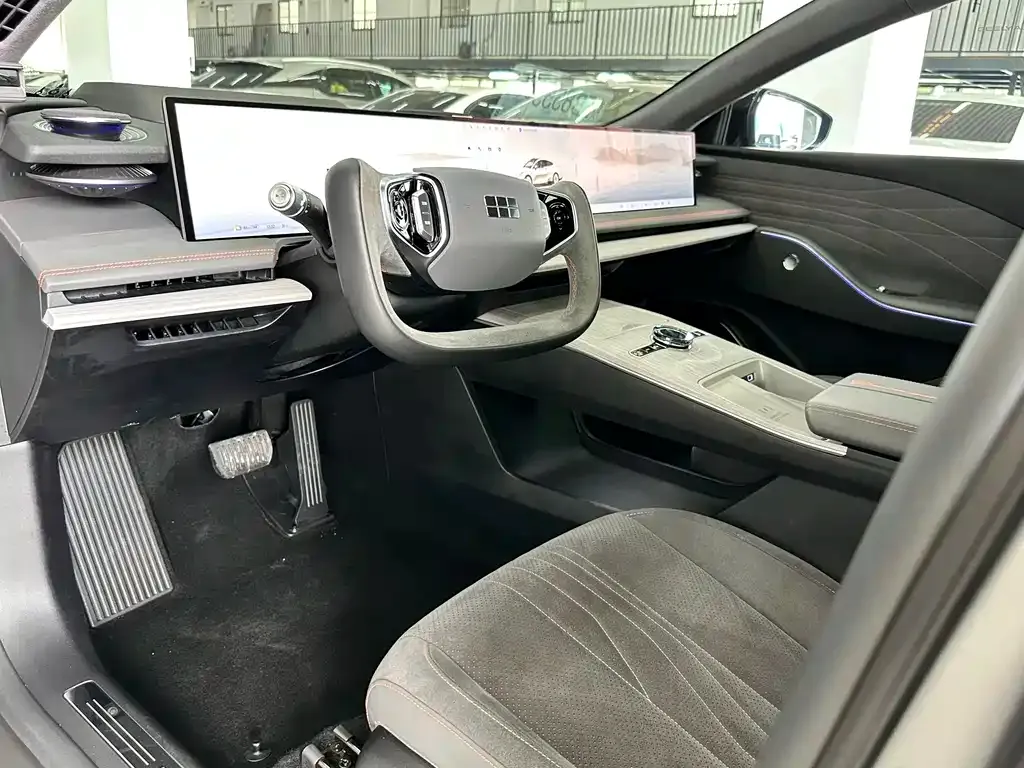 Geely Galaxy E8 — фото 10