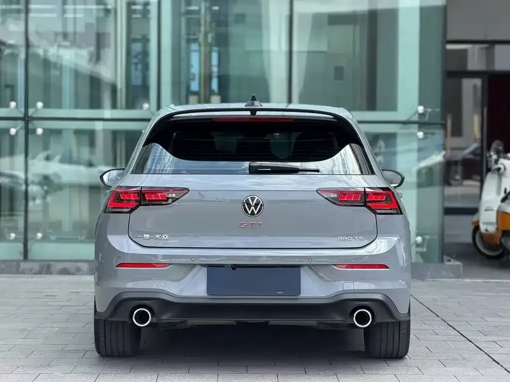Volkswagen Golf GTI — фото 9
