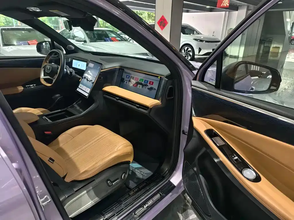 Geely Galaxy L7 — фото 10