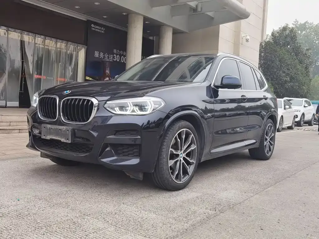 BMW X3 — фото 9