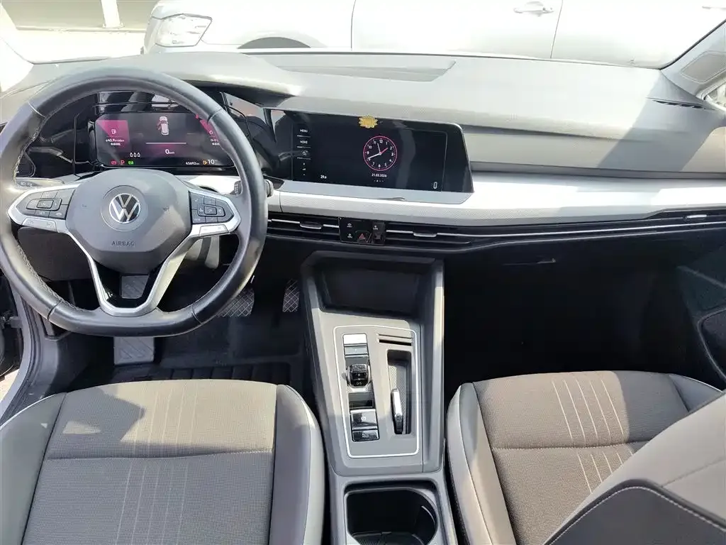 Volkswagen Golf 2022 из CN, фото 9