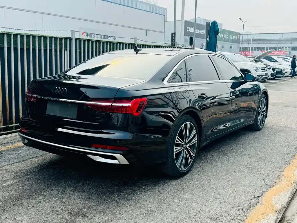Audi A6L — фото 6