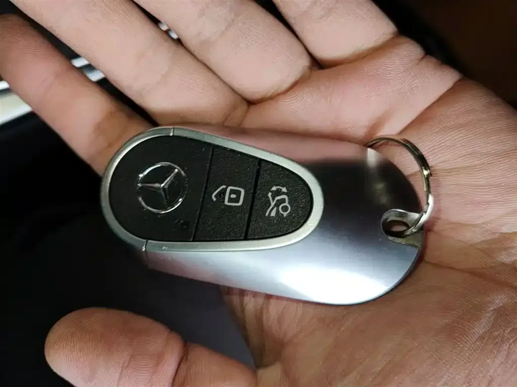 Mercedes-Benz C-Class 2023 из CN, фото 3