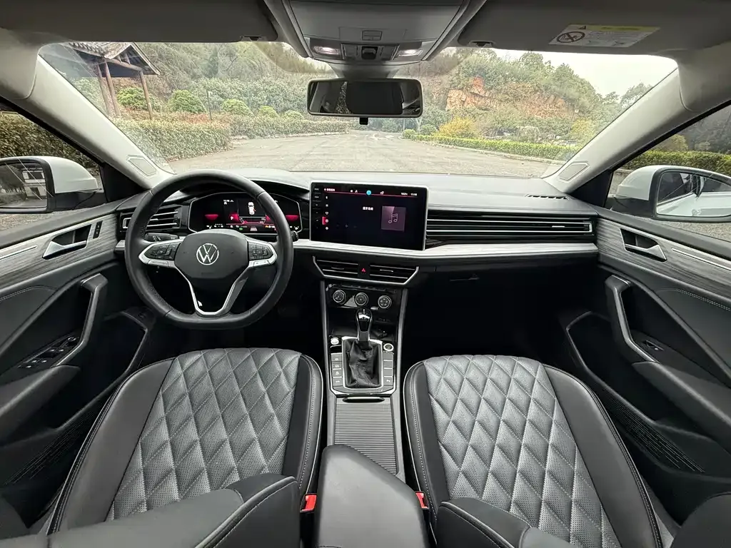 Volkswagen Sagitar 2023 из CN, фото 3