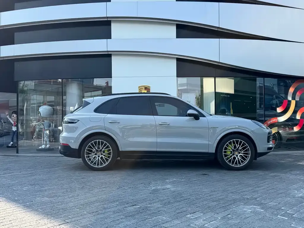 Porsche Cayenne Hybrid — фото 8