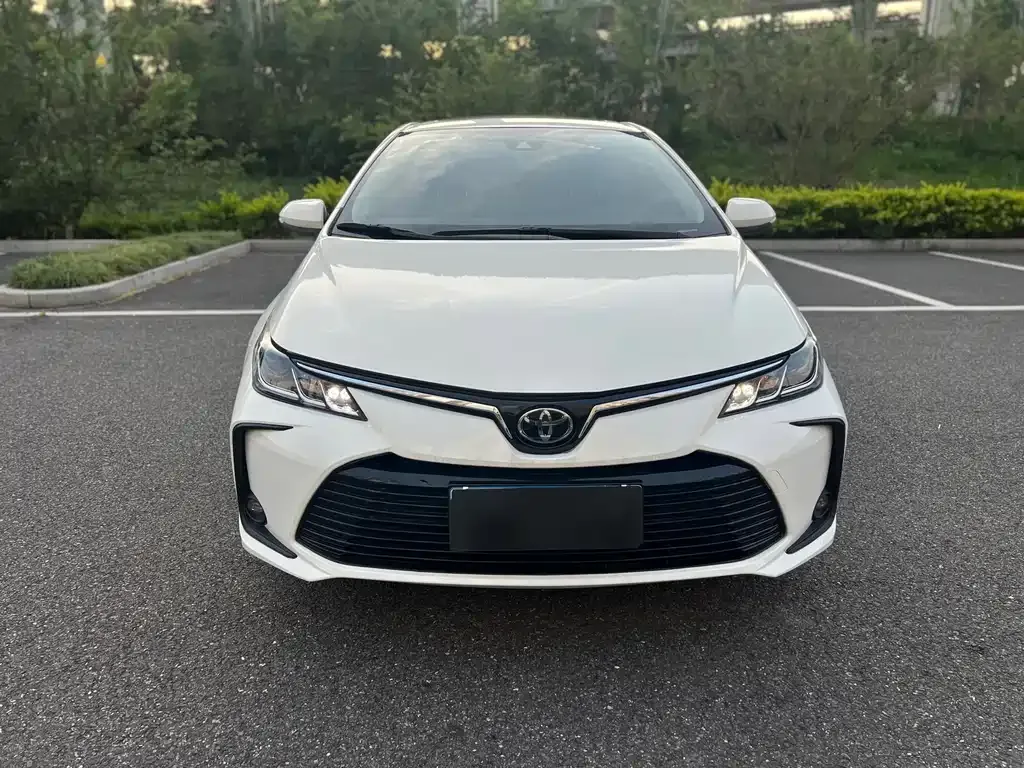 Toyota Corolla — фото 4