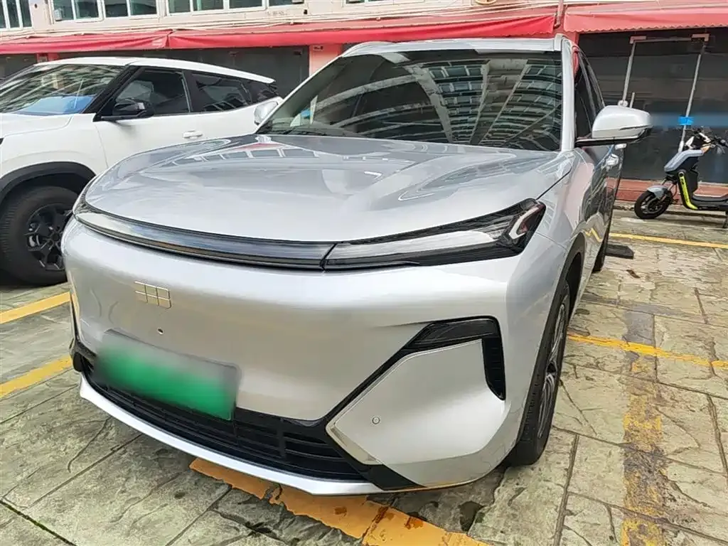 Geely Galaxy Xingjian 7 — фото 1