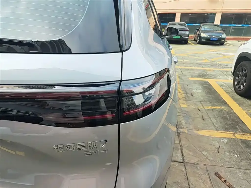 Geely Galaxy Xingjian 7 — фото 2