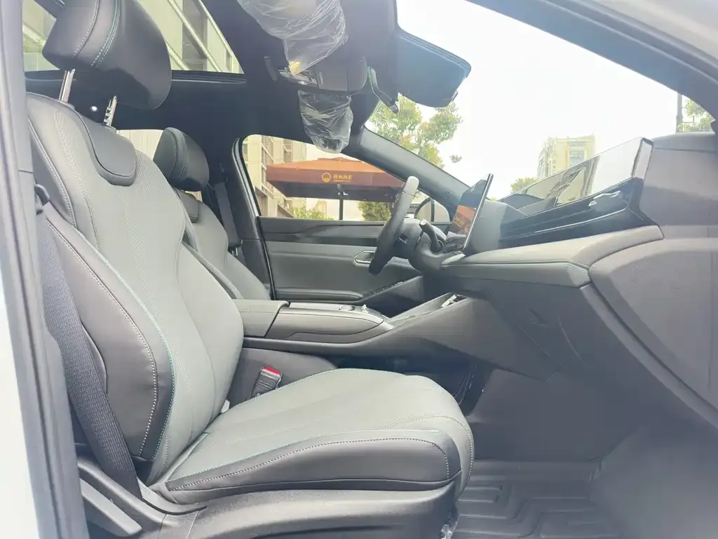 BYD Qin L 2026 из CN, фото 2