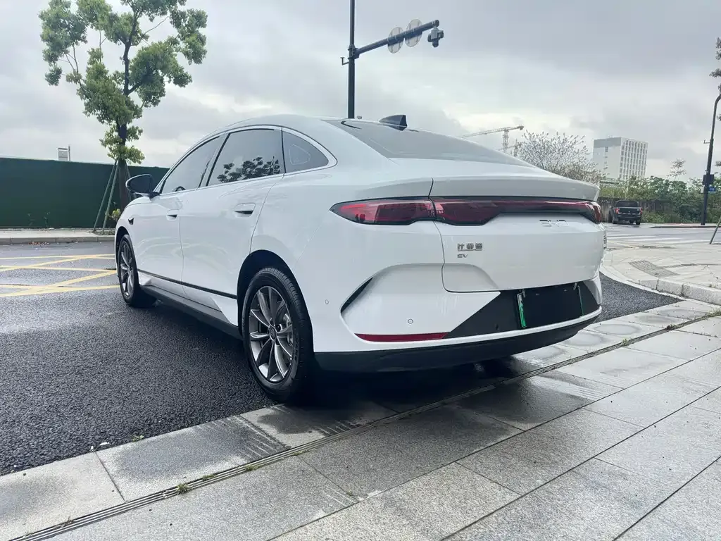 BYD Qin L 2026 из CN, фото 3
