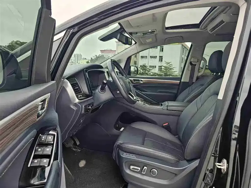 GAC Motor Trumpchi M8 — фото 4