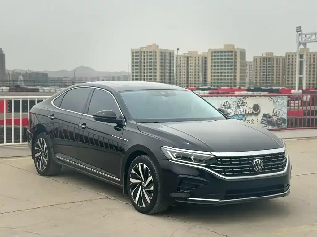 Volkswagen Passat — фото 6