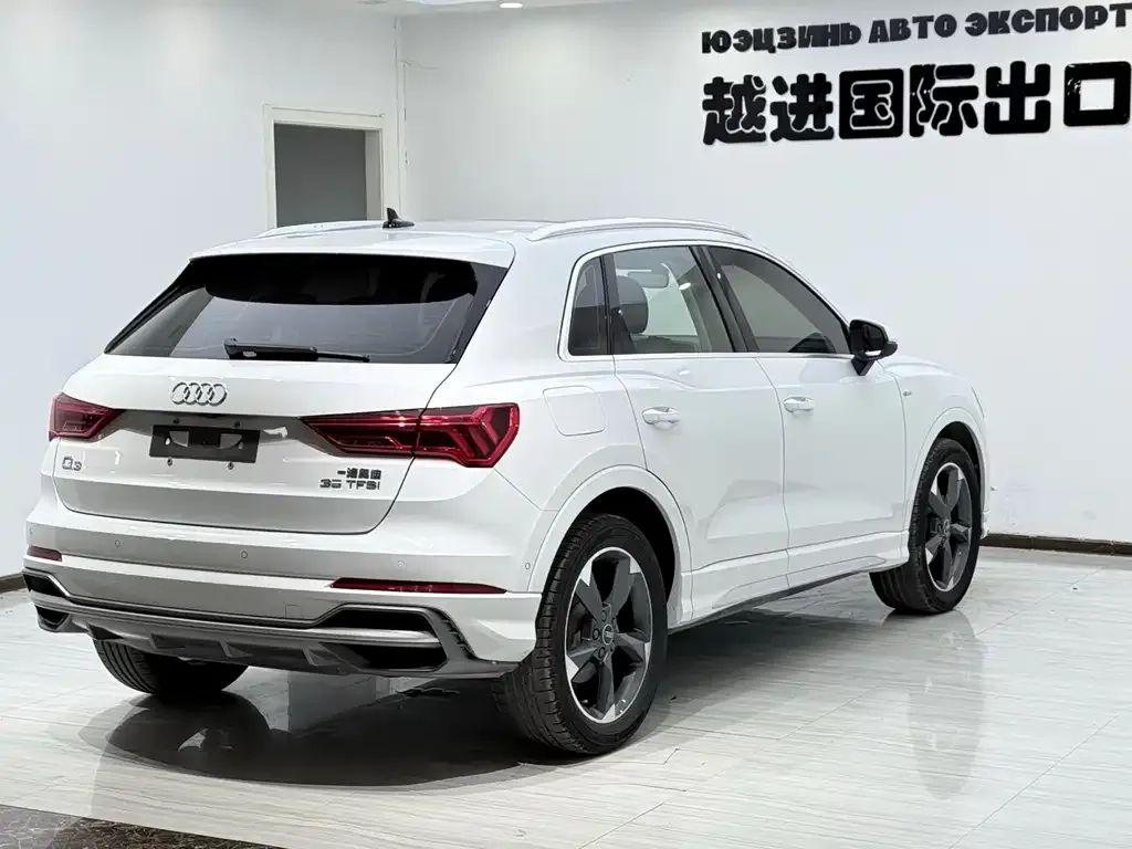 Audi Q3 — фото 3