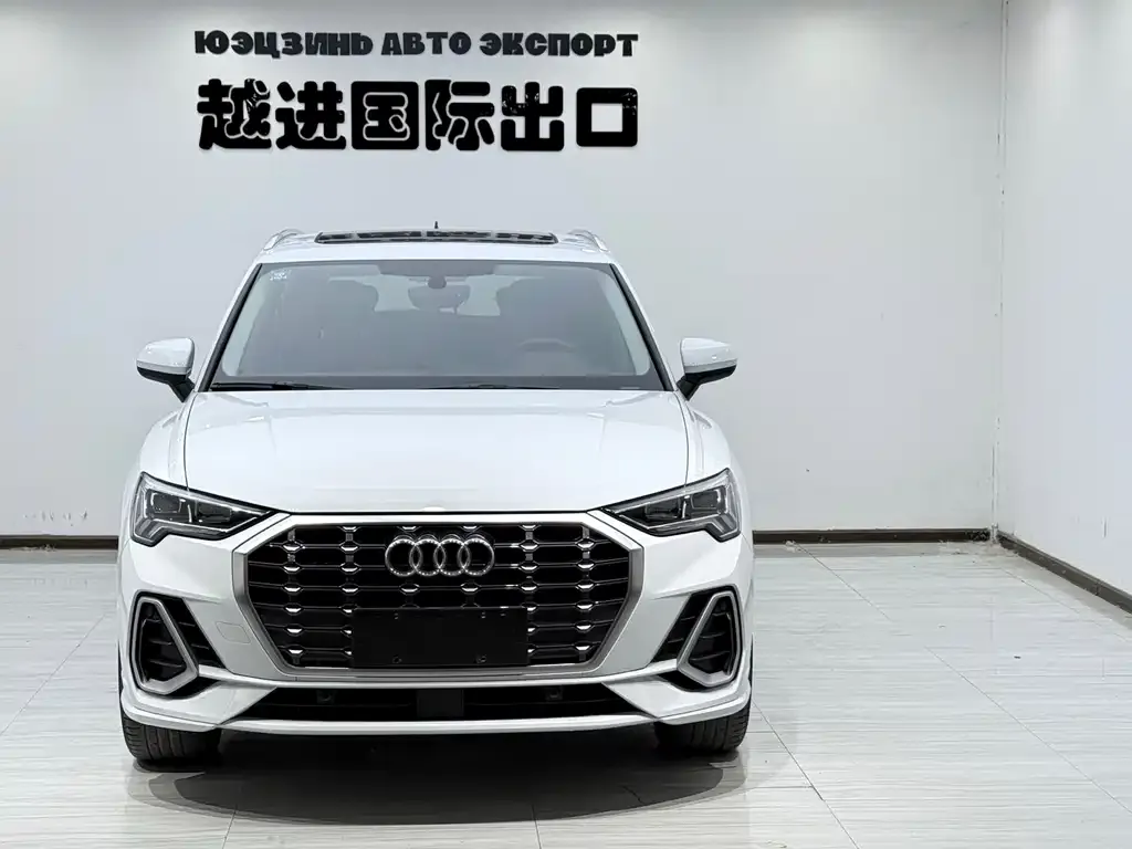 Audi Q3 — фото 10