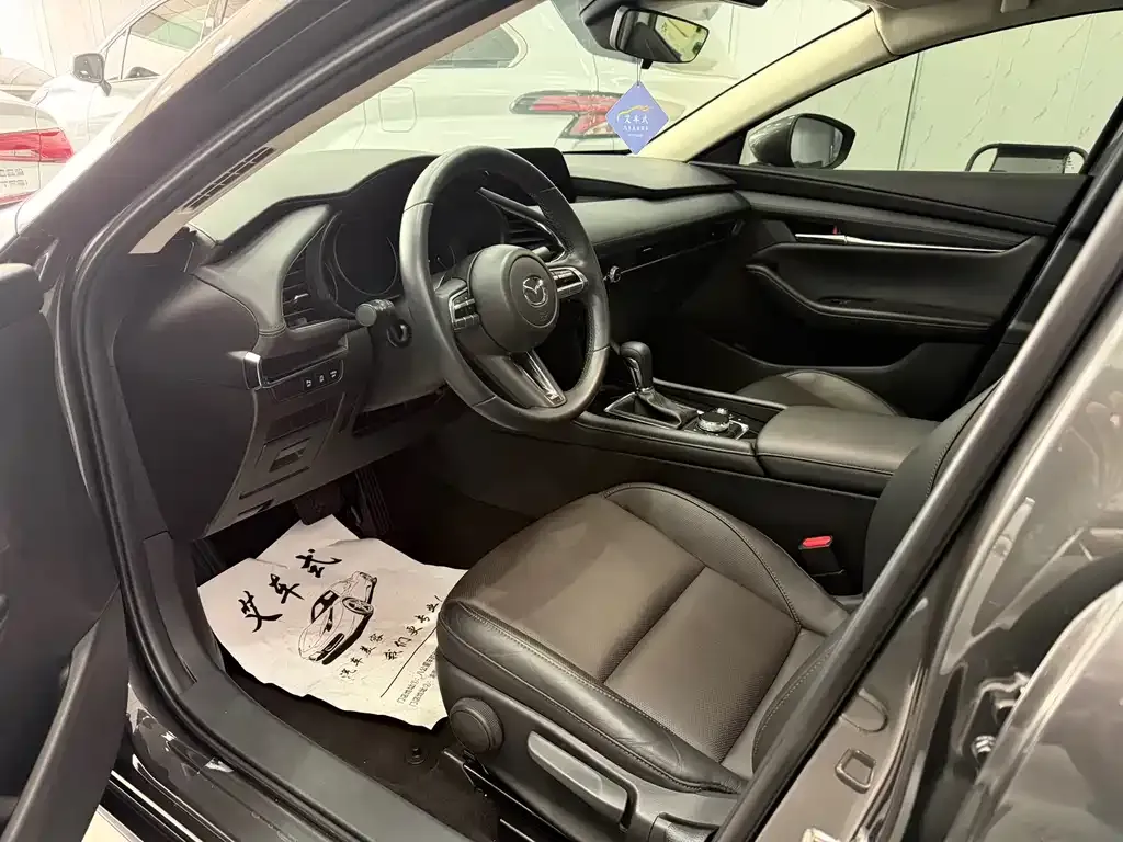 Mazda 3 Axela 2021 из CN, фото 8