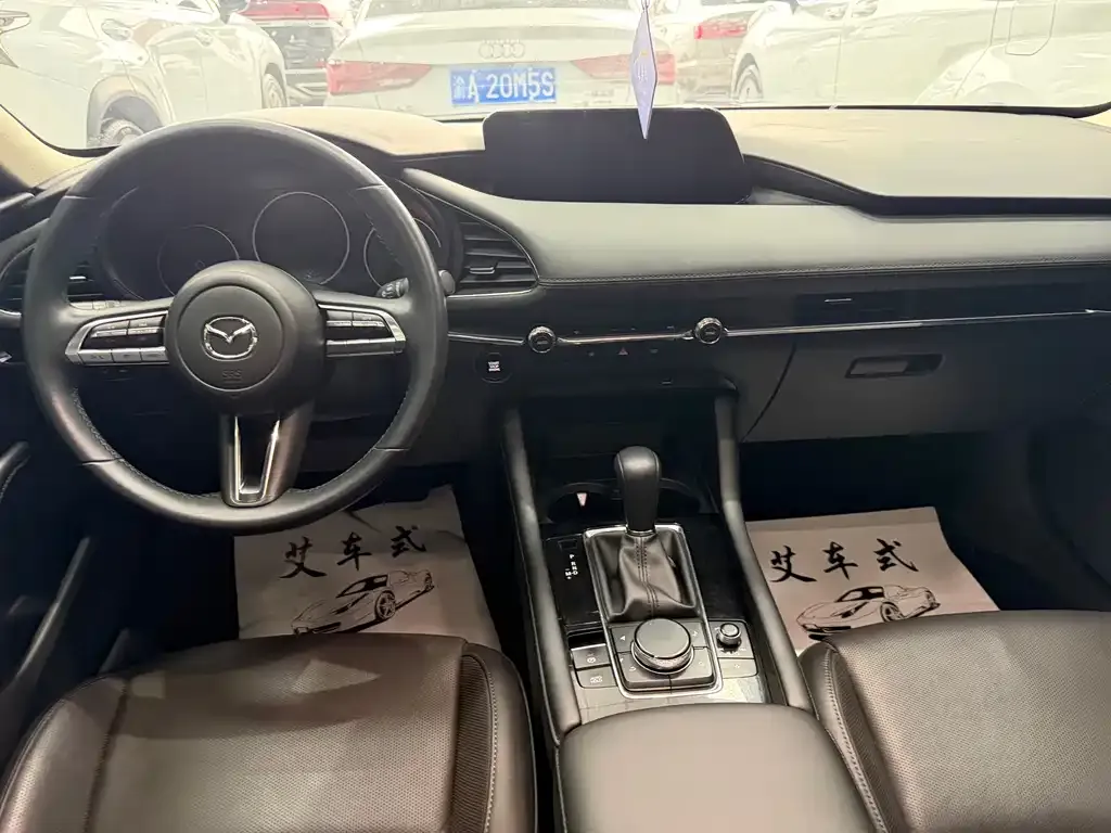 Mazda 3 Axela 2021 из CN, фото 2