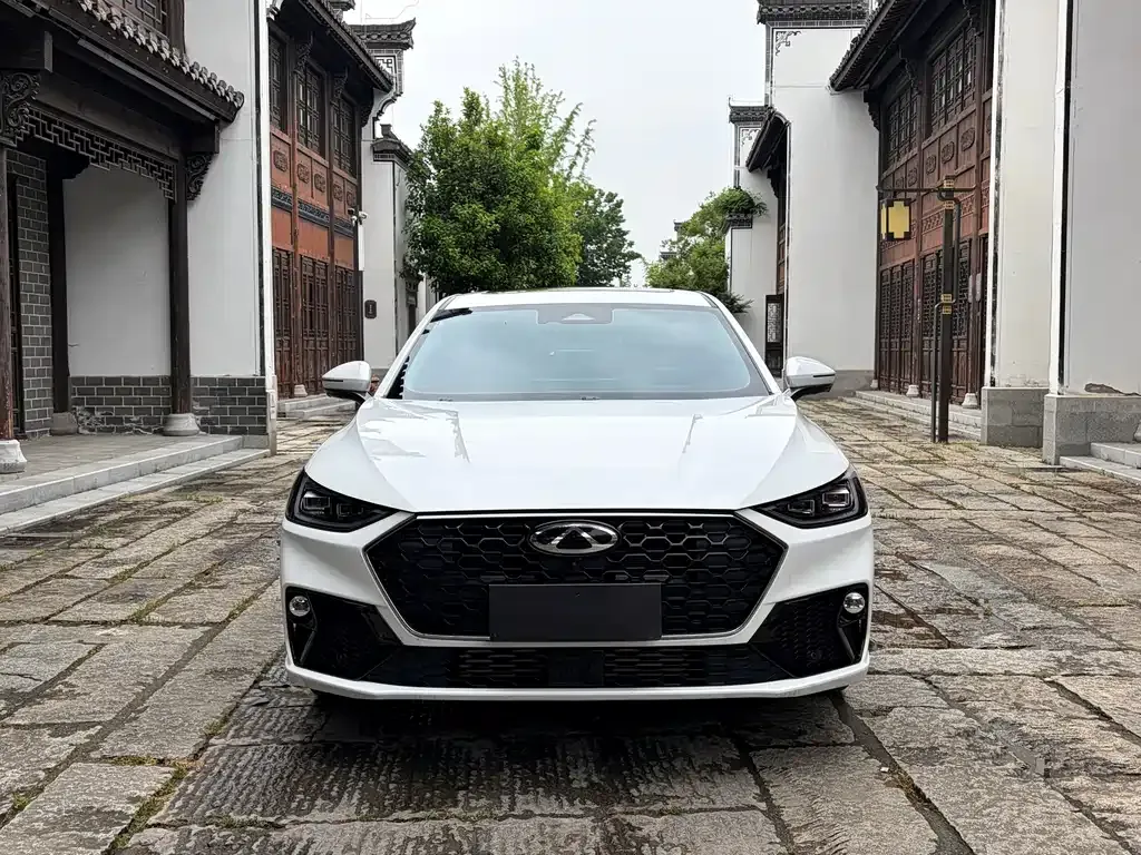 Chery Arrizo 8 PRO — фото 9