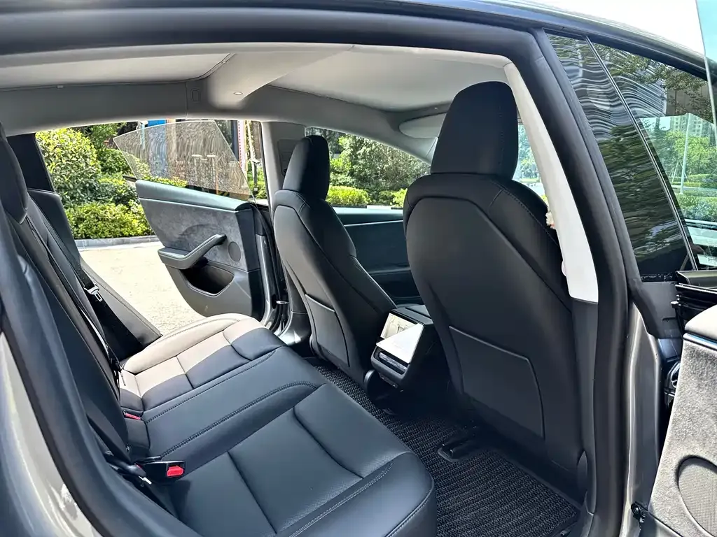 Tesla Model 3 — фото 6
