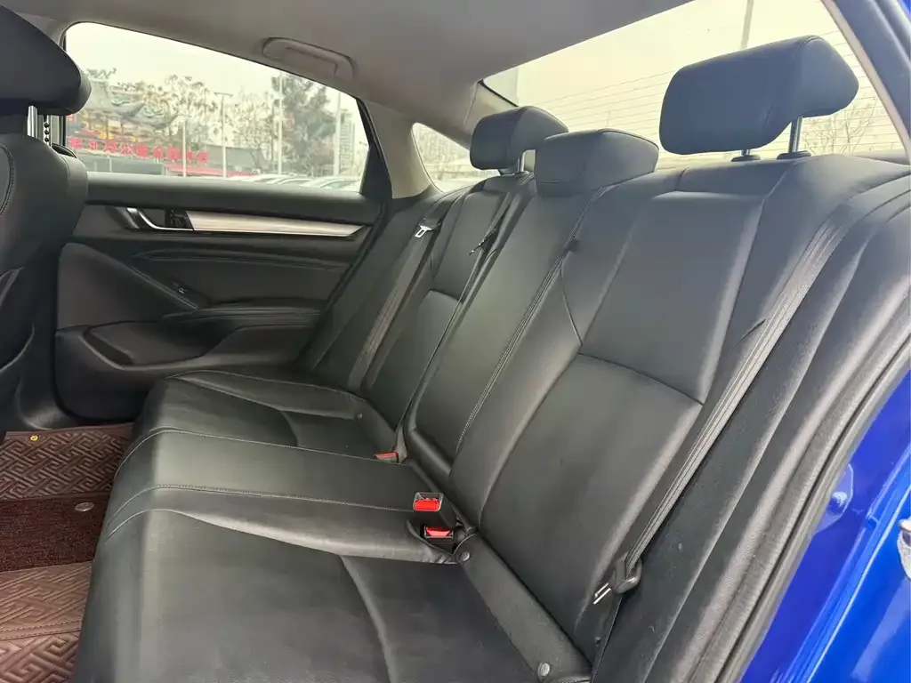 Honda Accord — фото 3