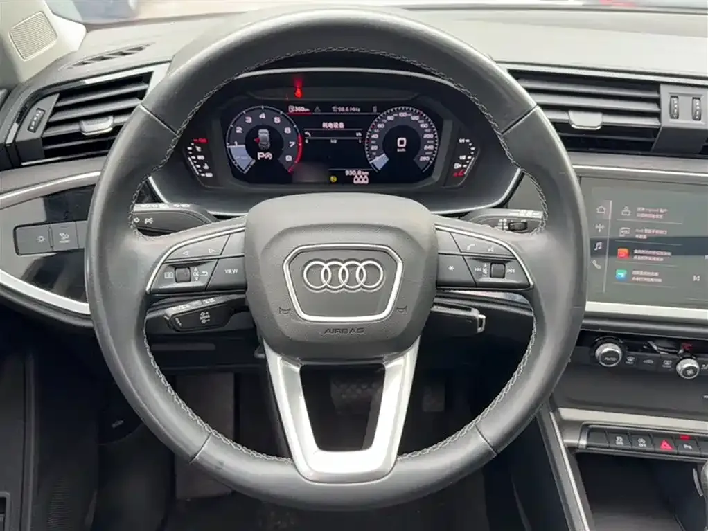 Audi Q3 — фото 6
