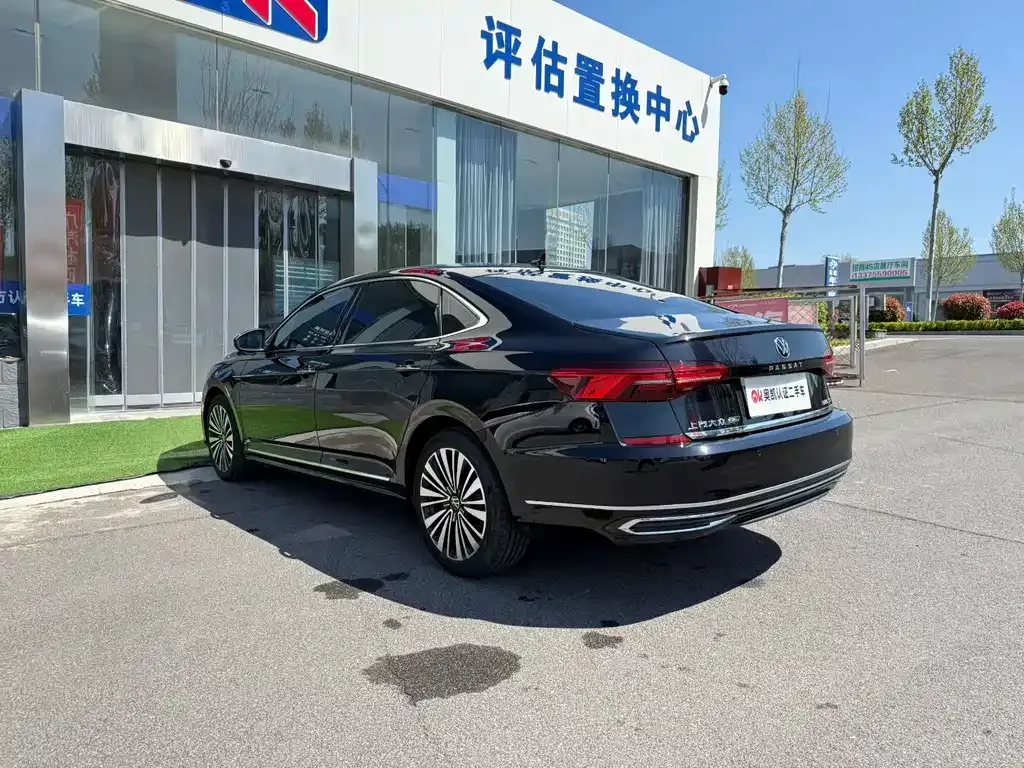 Volkswagen Passat — фото 8