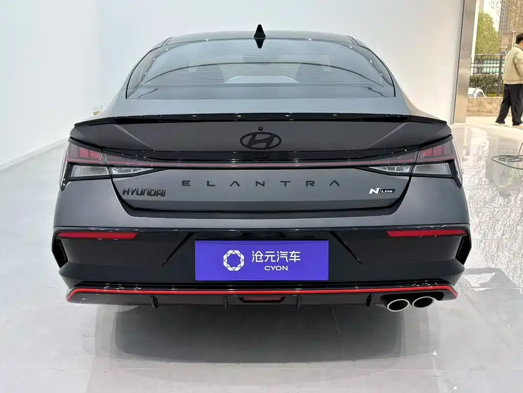 Hyundai Elantra — фото 2