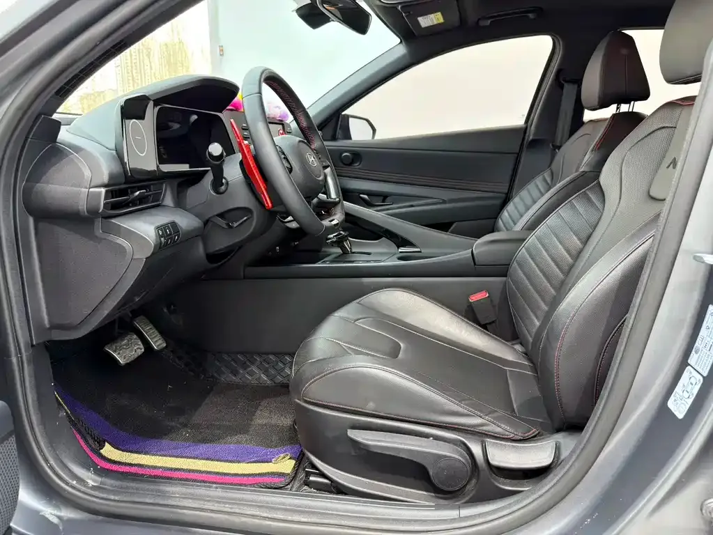 Hyundai Elantra — фото 10