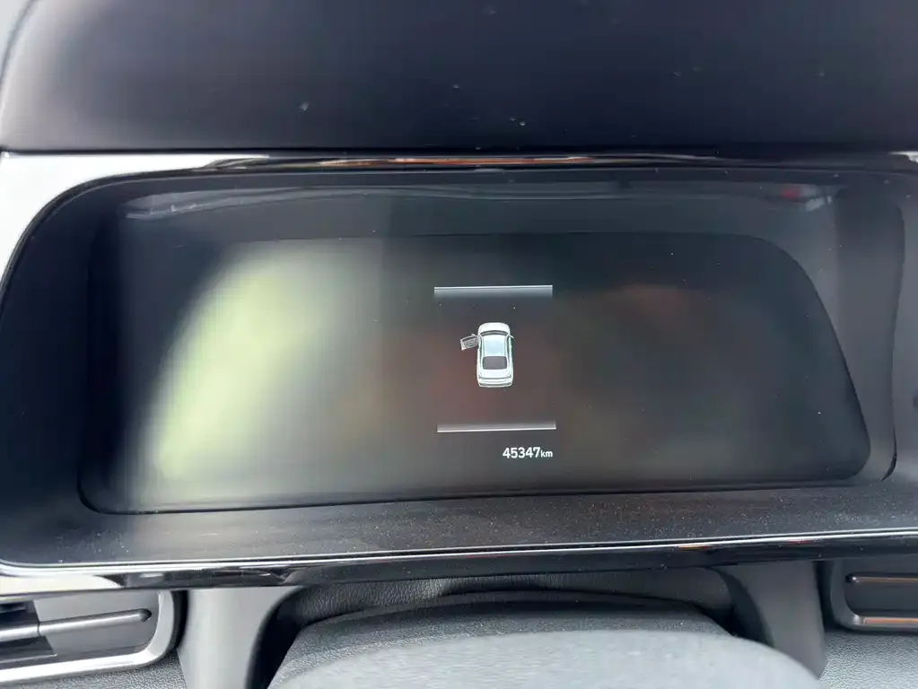 Hyundai Elantra — фото 3