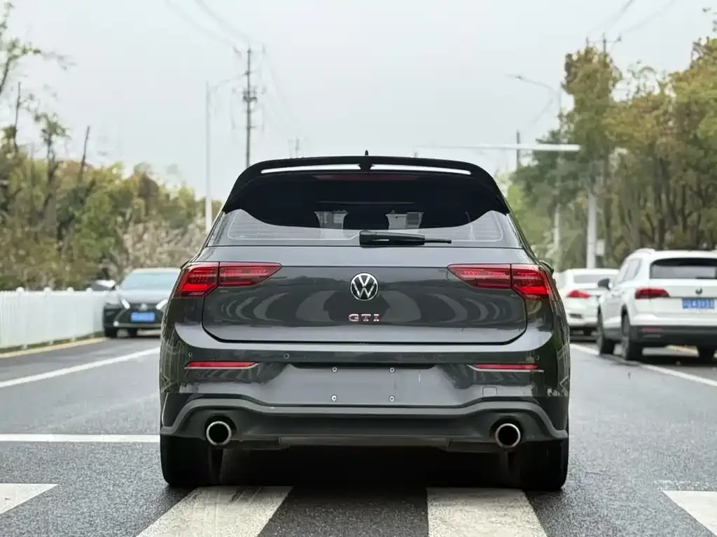 Volkswagen Golf GTI — фото 2