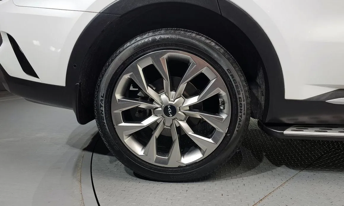 Kia Sorento — фото 5
