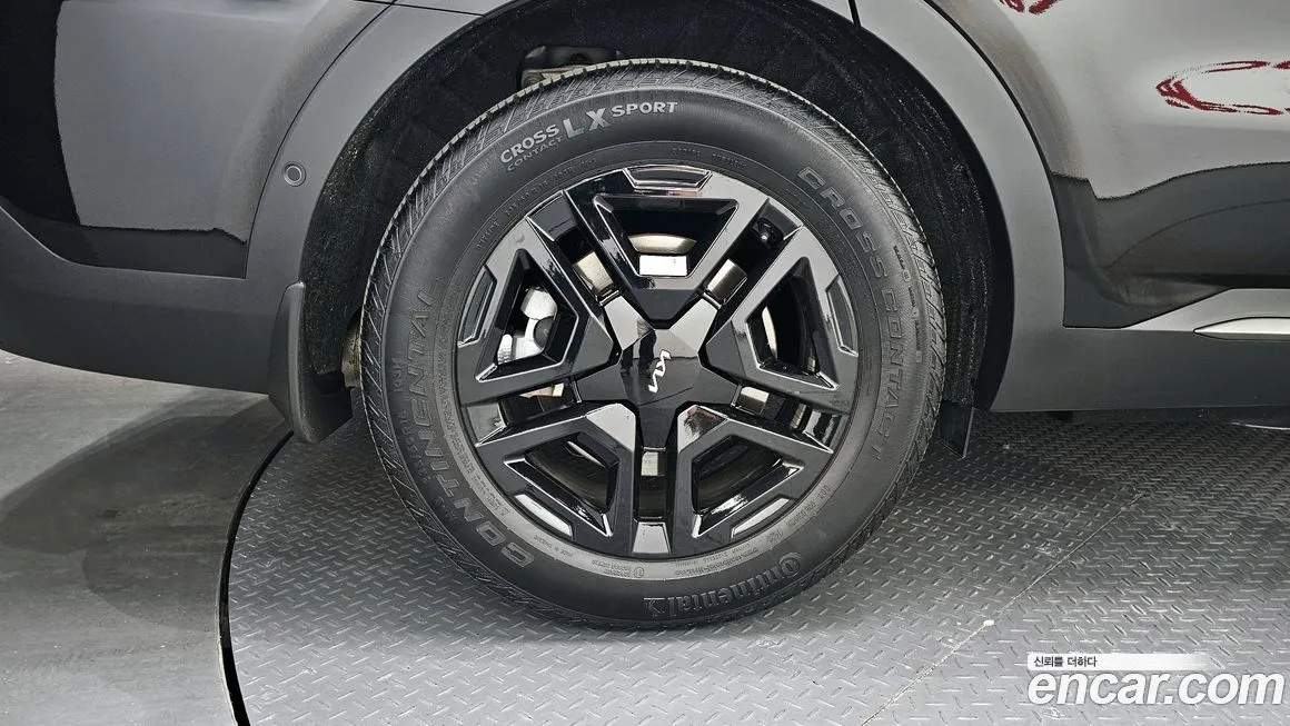 Kia Sorento — фото 6