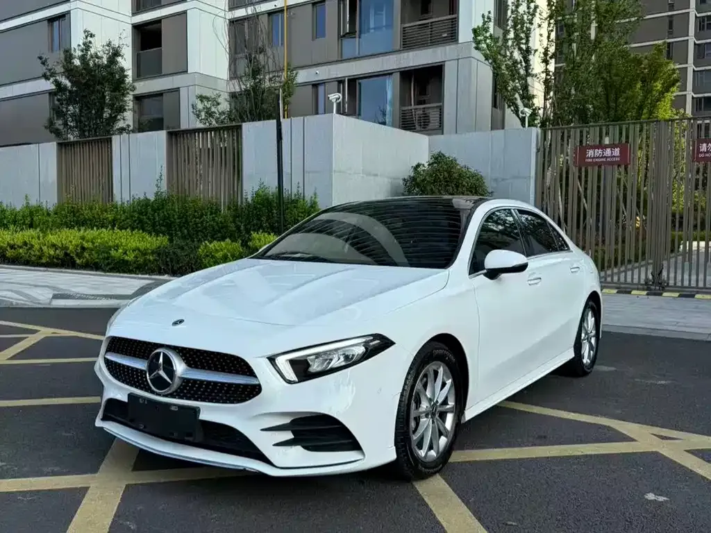 Mercedes-Benz A-Class — фото 1