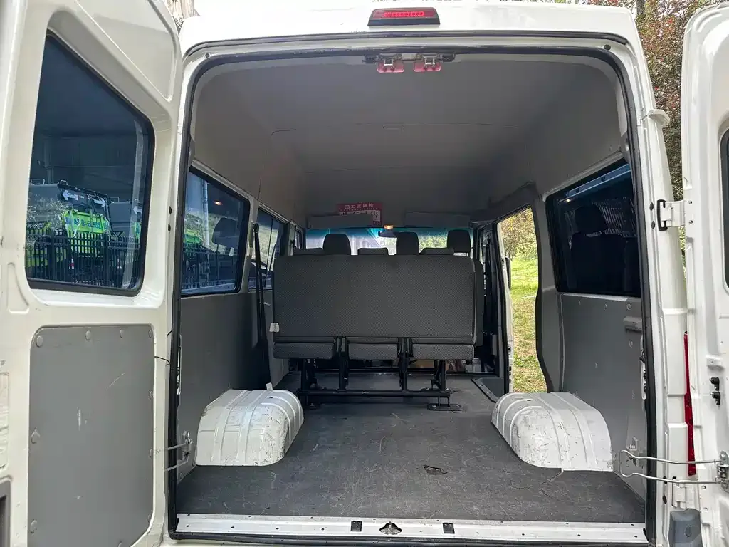 IVECO Daily 2023 из CN, фото 6